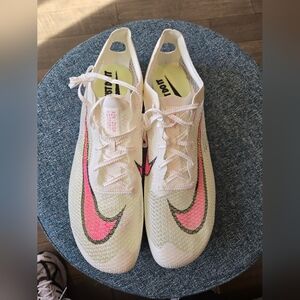 Nike Mens Air Zoomx Victory Track Spikes!